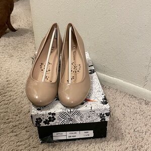 CL by Laundry Nude Patent Round-Toe Pumps